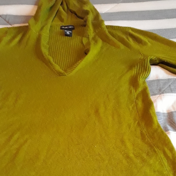 New York & company hooded sweater - Picture 2 of 5